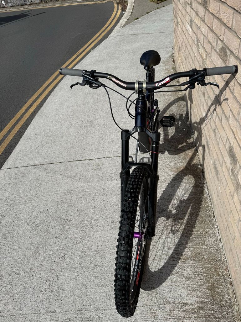 Tweedehands Trek Slash 9.8 XT Gen 5 2023 2023 Mountainbike — afbeelding 9 van 11