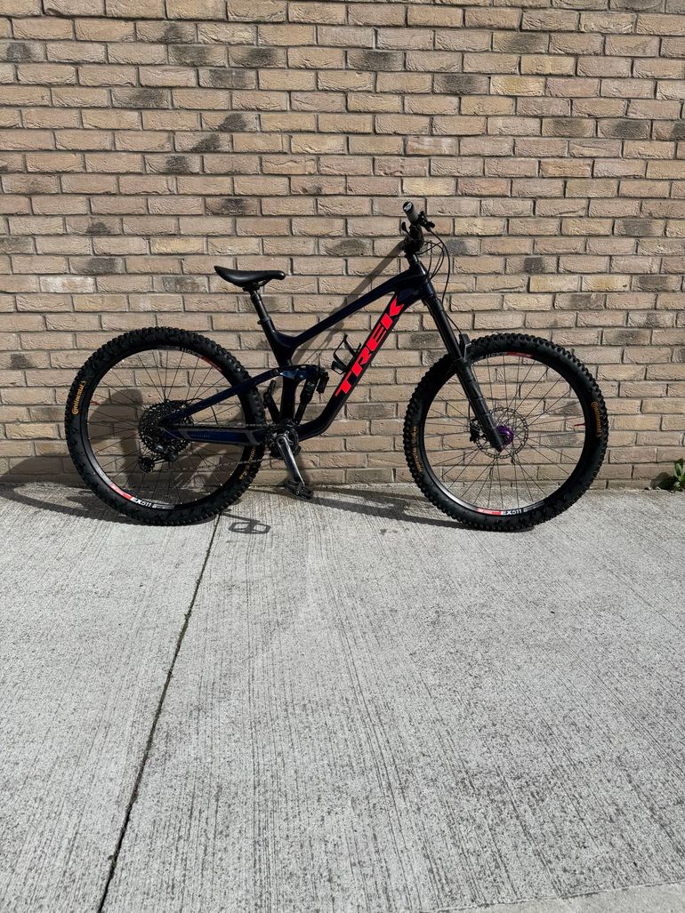 Tweedehands Trek Slash 9.8 XT Gen 5 2023 2023 Mountainbike — afbeelding 8 van 11
