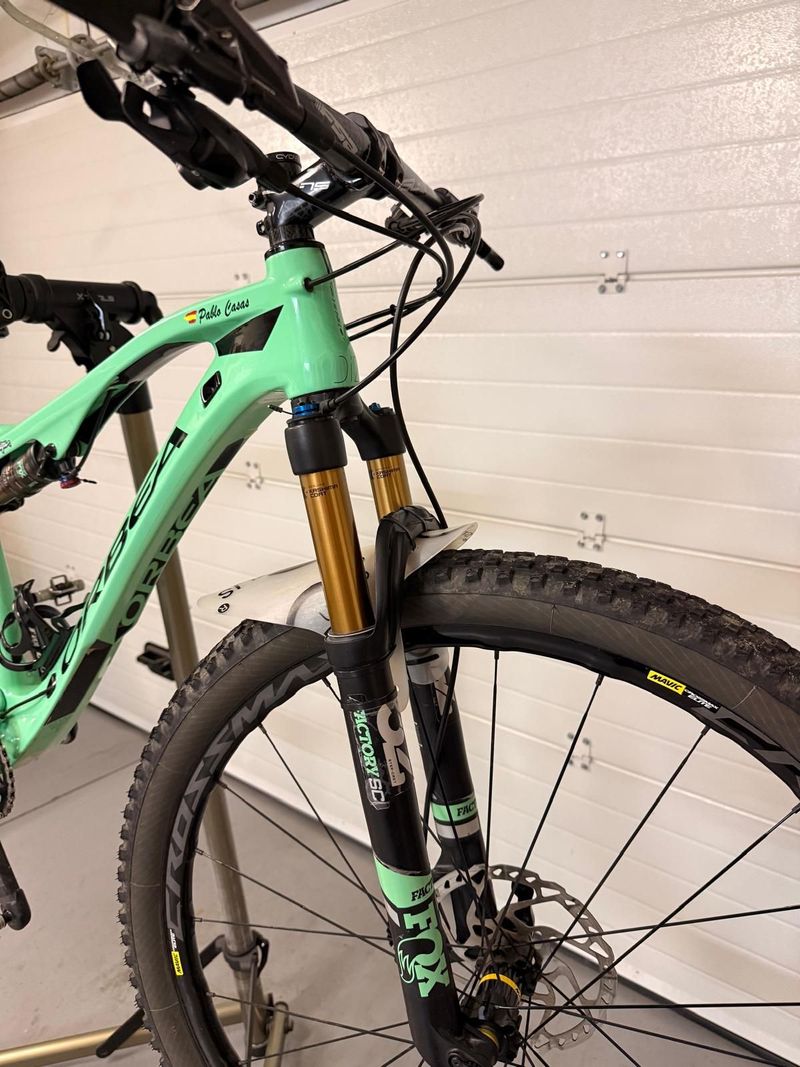 Orbea OIZ M10 2018 2018 Mountainbike d'occasion — image 2 sur 9