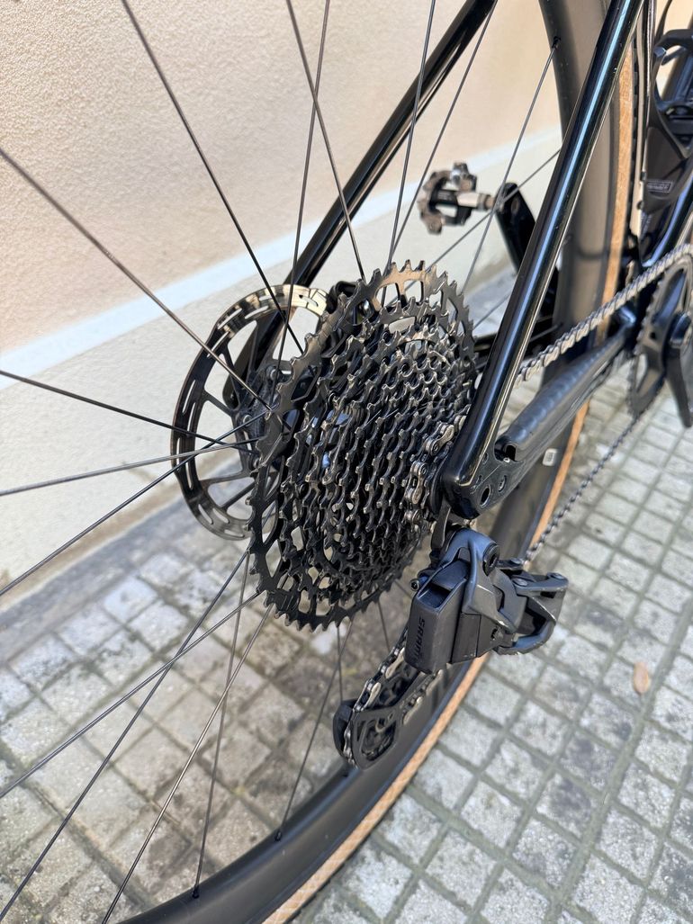 Used Specialized Diverge Comp Carbon 2023 2023 Road & Gravel, Black — image 14 of 18