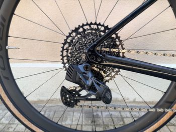 Used Specialized Diverge Comp Carbon 2023 2023 Road & Gravel, Black — image 3 of 18