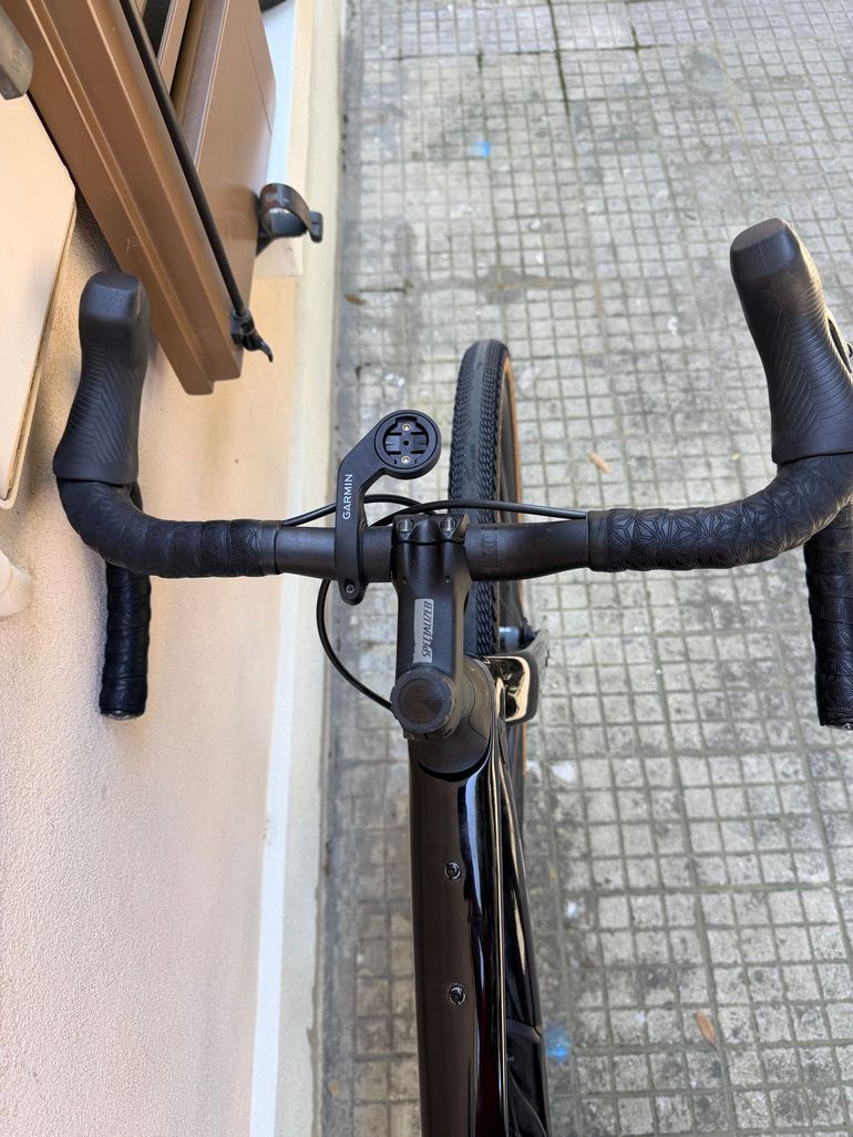 Used Specialized Diverge Comp Carbon 2023 2023 Road & Gravel, Black — image 8 of 18
