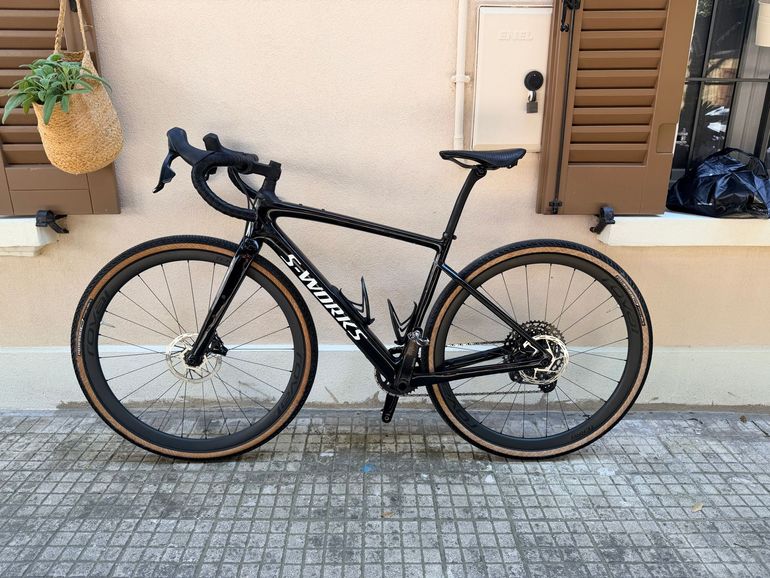 Used Specialized Diverge Comp Carbon 2023 2023 Road & Gravel, Black — image 18 of 18
