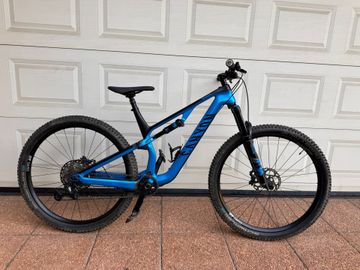 Used Canyon Neuron CF 8.0 2019 2019 Mountainbike, Blue — image 1 of 10