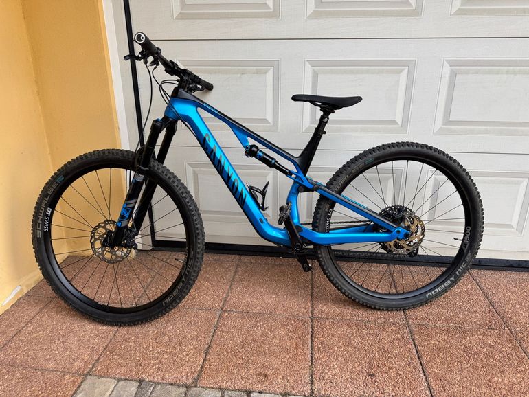 Gebrauchtes Canyon Neuron CF 8.0 2019 2019 Mountainbike, Blau — Bild 2 von 10