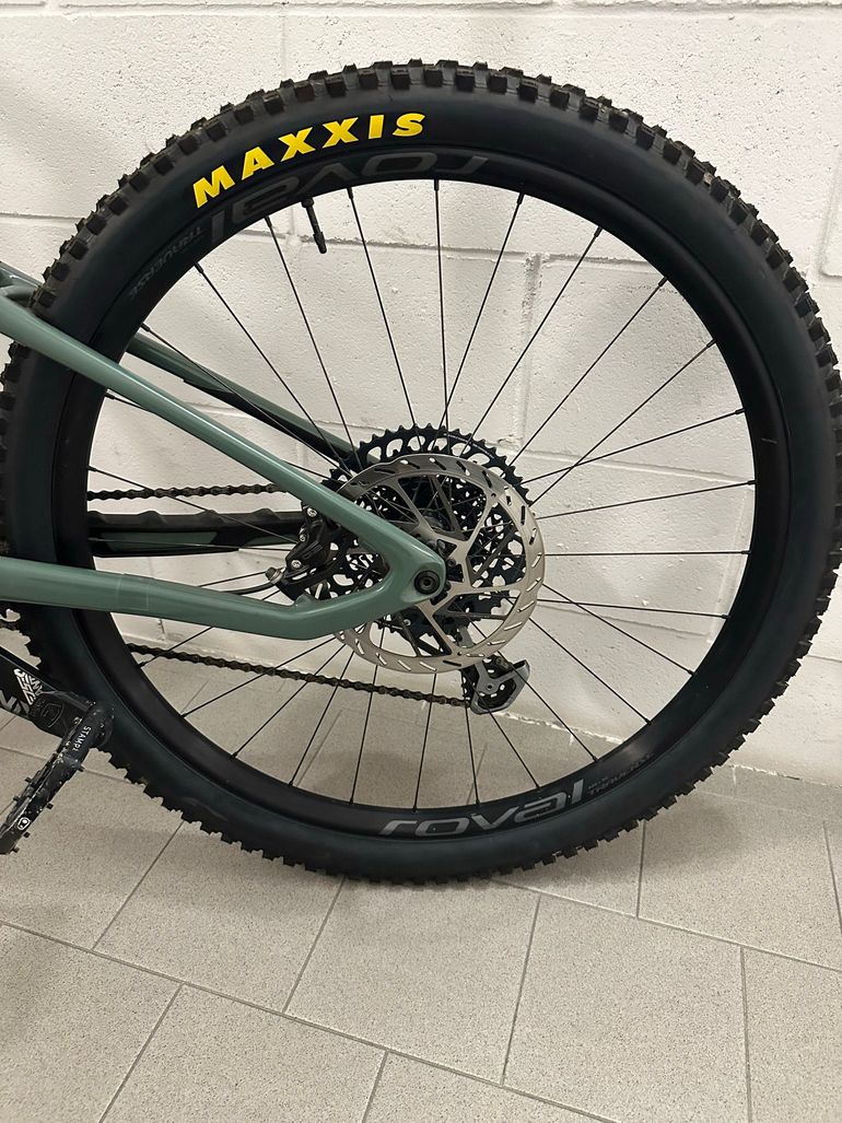 Specialized Stumpjumper Expert 2021 2021 Mountainbike de segunda mano, Verde — imagen 3 de 6