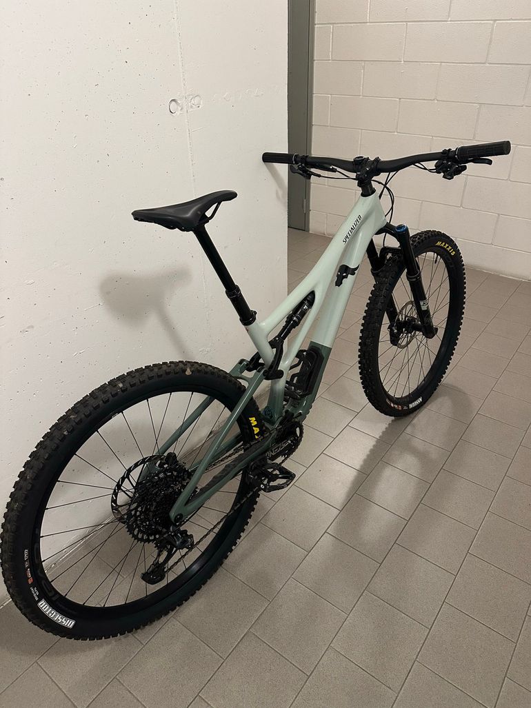 Specialized Stumpjumper Expert 2021 2021 Mountainbike de segunda mano, Verde — imagen 1 de 6