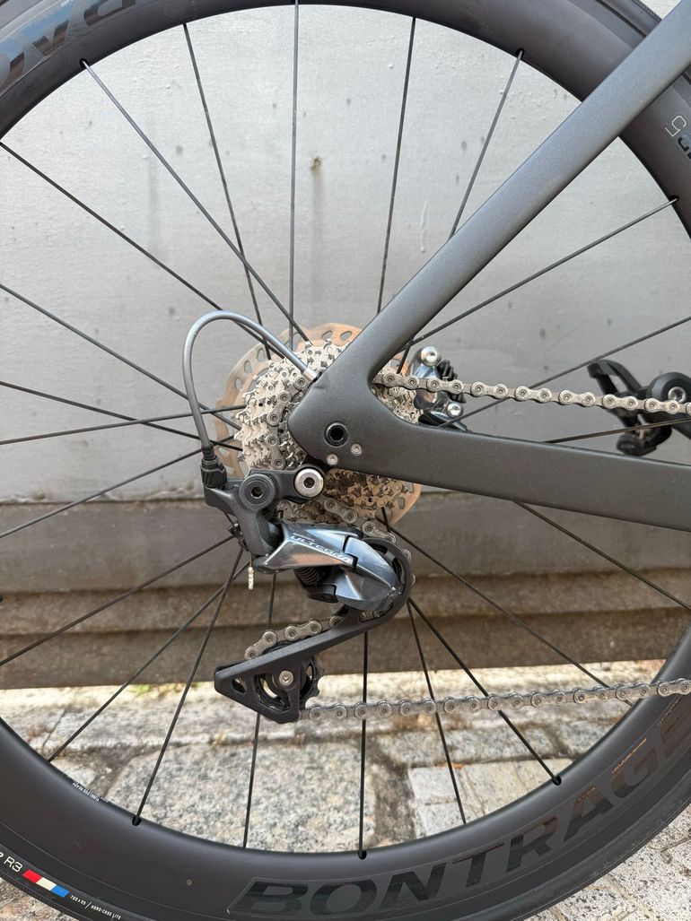 Trek Madone SL 6 Disc 2020 2020 Road & Gravel de segunda mano, Negro — imagen 10 de 14