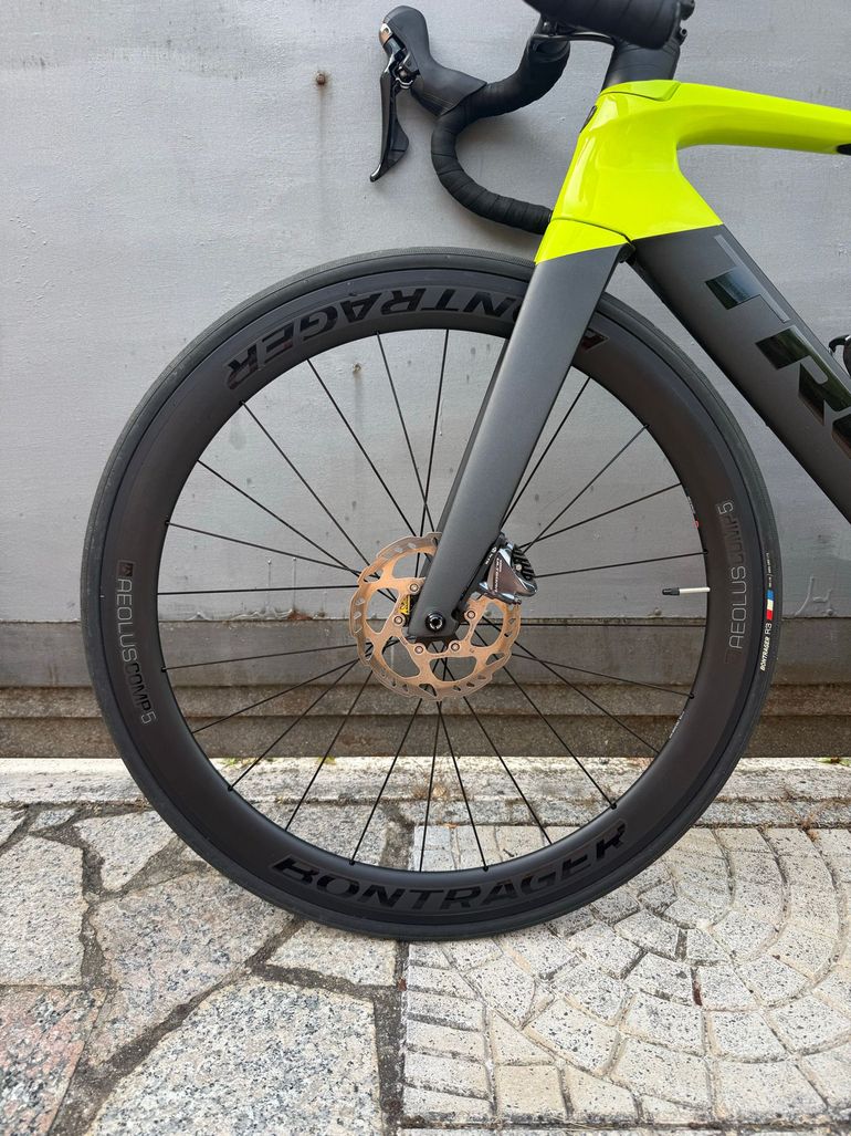 Trek Madone SL 6 Disc 2020 2020 Road & Gravel de segunda mano, Negro — imagen 5 de 14