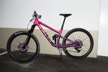 Używany Marin Rift Zone 29" XR AXS 2024 2024 Mountainbike — zdjęcie 2 z 8