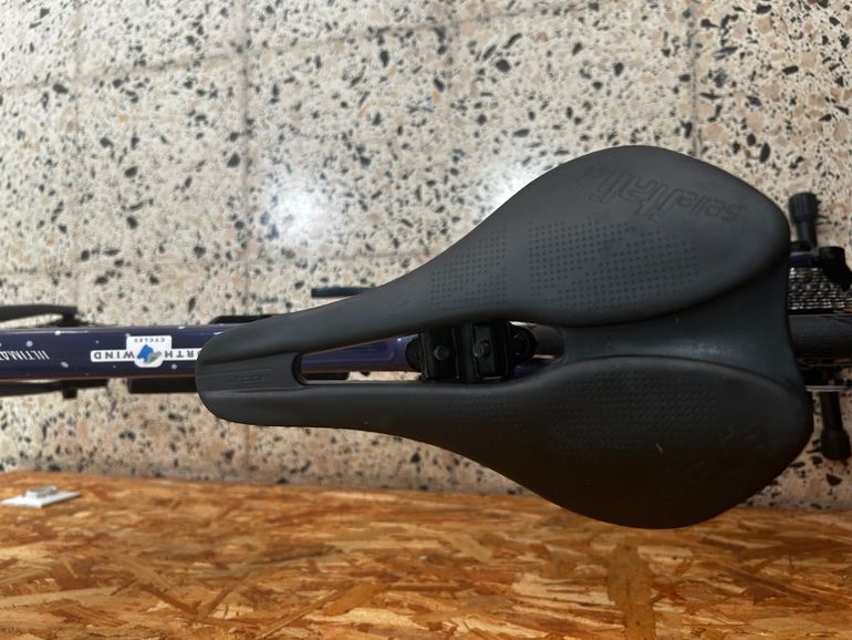 Canyon Ultimate CF SL 7 Di2 2023 2023 Road & Gravel d'occasion — image 8 sur 12
