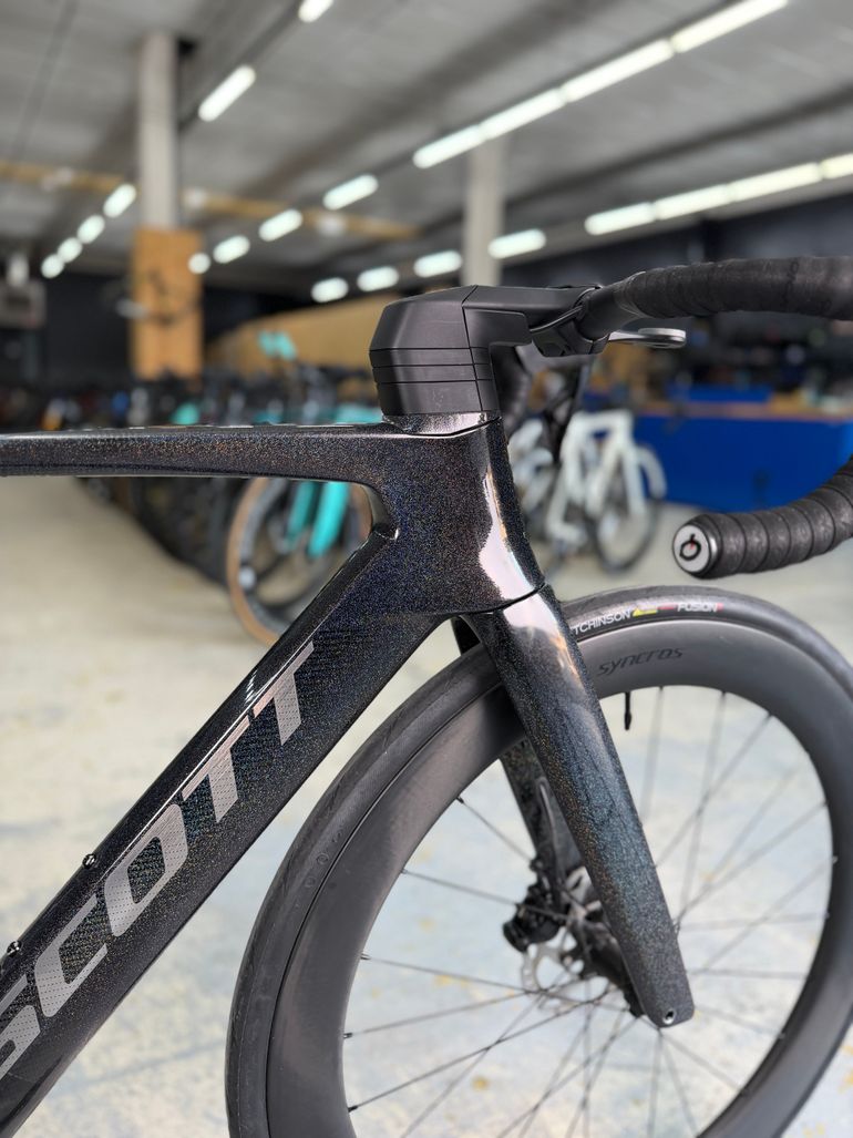 Used Scott Foil RC 20 2024 2024 Road & Gravel, Black — image 8 of 23