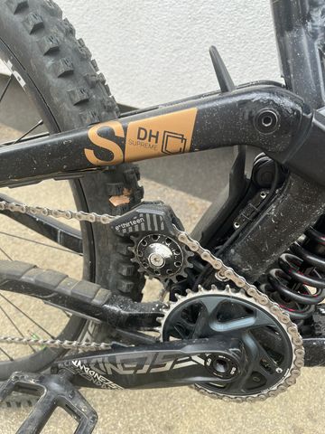 Gebrauchtes Commencal SUPREME DH V5 2023 Mountainbike, Schwarz — Bild 6 von 8