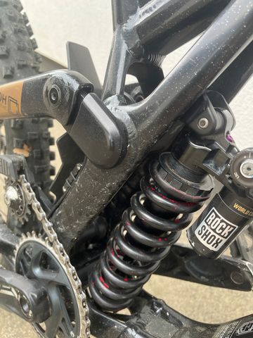 Gebrauchtes Commencal SUPREME DH V5 2023 Mountainbike, Schwarz — Bild 8 von 8