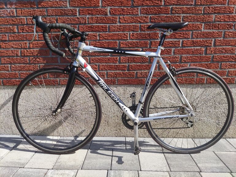 Used Raleigh Team Alu 2012 Road & Gravel, Light Gray — image 3 of 15
