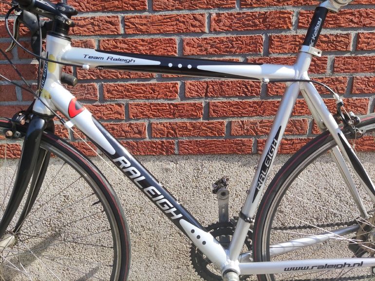 Used Raleigh Team Alu 2012 Road & Gravel, Light Gray — image 6 of 15