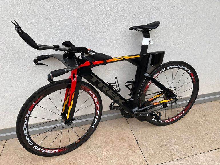 Used Trek Speed Concept 9.5 2016 2016 Road & Gravel, Red — image 1 of 6