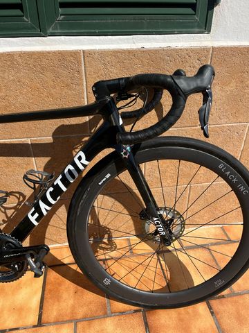 Used Factor O2 VAM 2022 2022 Road & Gravel, Black — image 3 of 5