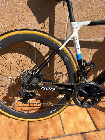 Used Factor O2 VAM 2022 2022 Road & Gravel, Black — image 2 of 5