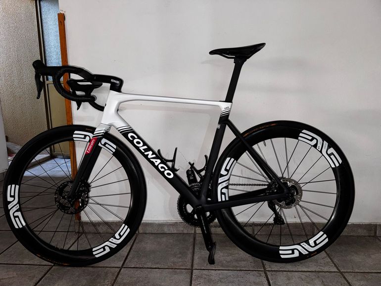 Używany Colnago V5Rs Shimano Dura Ace Di2 2025 2025 Road & Gravel — zdjęcie 19 z 20