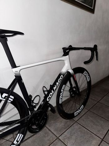 Używany Colnago V5Rs Shimano Dura Ace Di2 2025 2025 Road & Gravel — zdjęcie 15 z 20