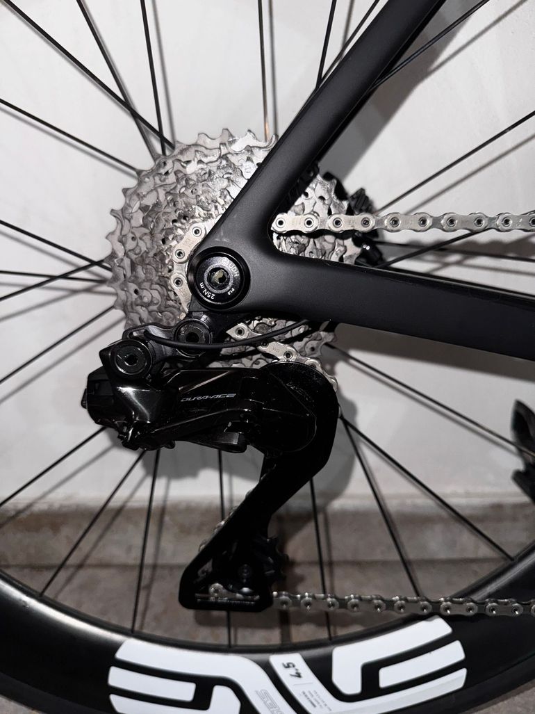 Używany Colnago V5Rs Shimano Dura Ace Di2 2025 2025 Road & Gravel — zdjęcie 6 z 20