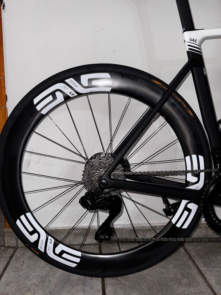 Używany Colnago V5Rs Shimano Dura Ace Di2 2025 2025 Road & Gravel — zdjęcie 5 z 20