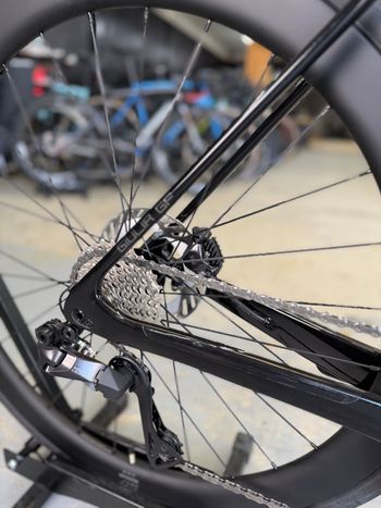 Używany Sensa Giulia GF Di2 Carbon 2026 Road & Gravel — zdjęcie 12 z 19
