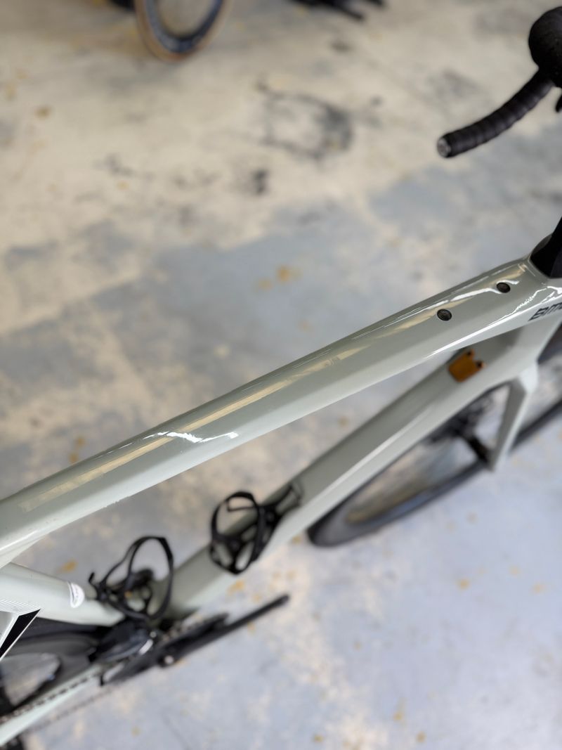 Used BMC Roadmachine 01 THREE 2021 2021 Road & Gravel, White — image 13 of 24