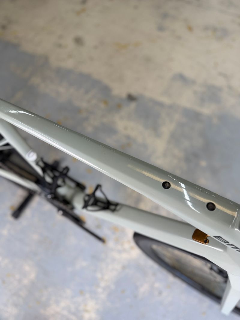 Used BMC Roadmachine 01 THREE 2021 2021 Road & Gravel, White — image 14 of 24