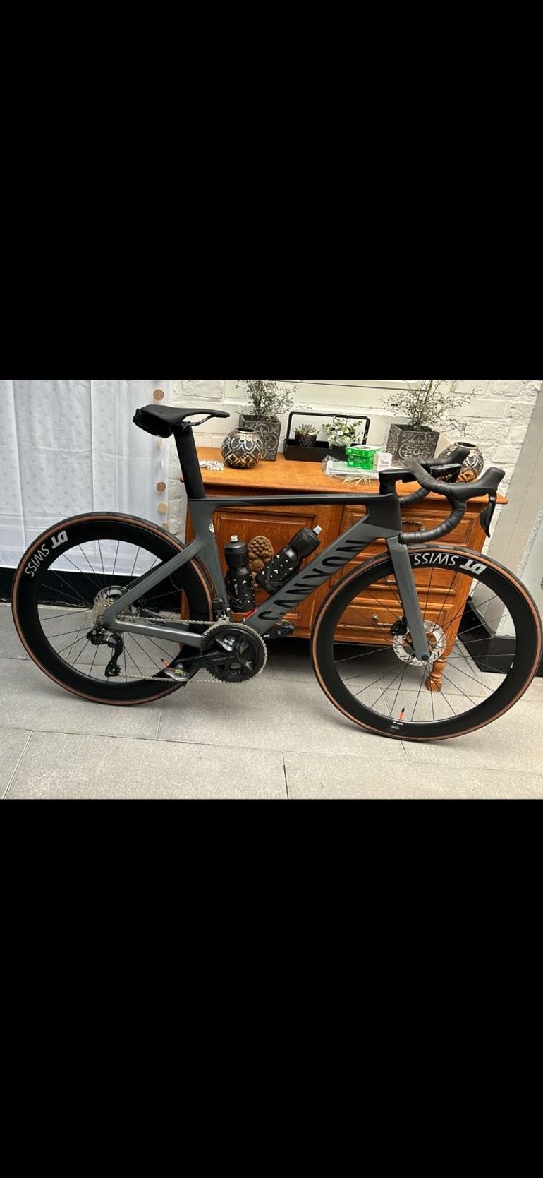Used Canyon Aeroad CF SLX 7 Di2 Dt Swiss Arc 1400 2024 Road & Gravel, Light Gray — image 1 of 6
