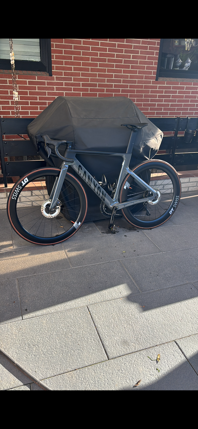 Used Canyon Aeroad CF SLX 7 Di2 Dt Swiss Arc 1400 2024 Road & Gravel, Light Gray — image 5 of 6