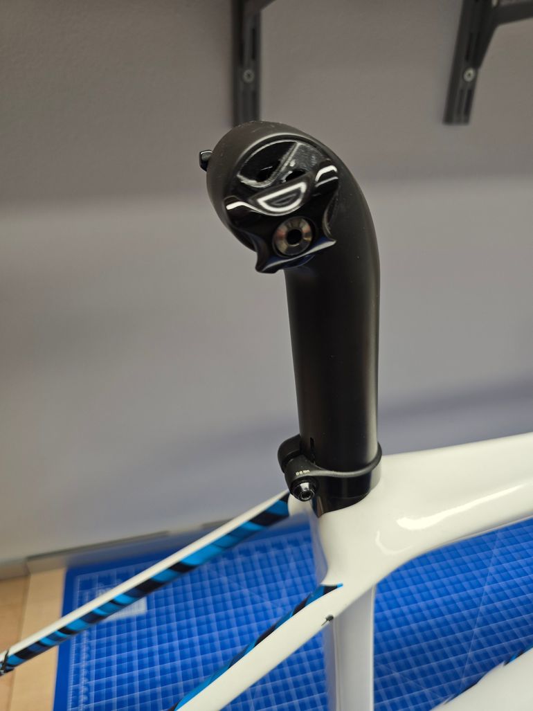 Używany Trek Émonda SLR 9 Disc 2020 Frameset 2020 Road & Gravel — zdjęcie 12 z 13