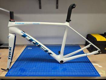 Używany Trek Émonda SLR 9 Disc 2020 Frameset 2020 Road & Gravel