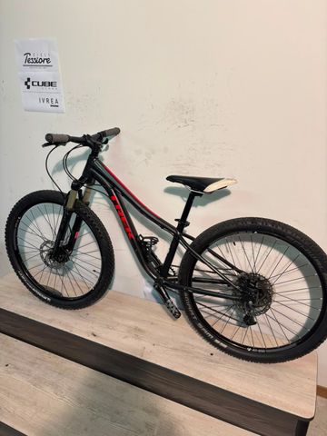 Used Trek Superfly 26 2019 2019 Youth, Light Gray — image 5 of 12