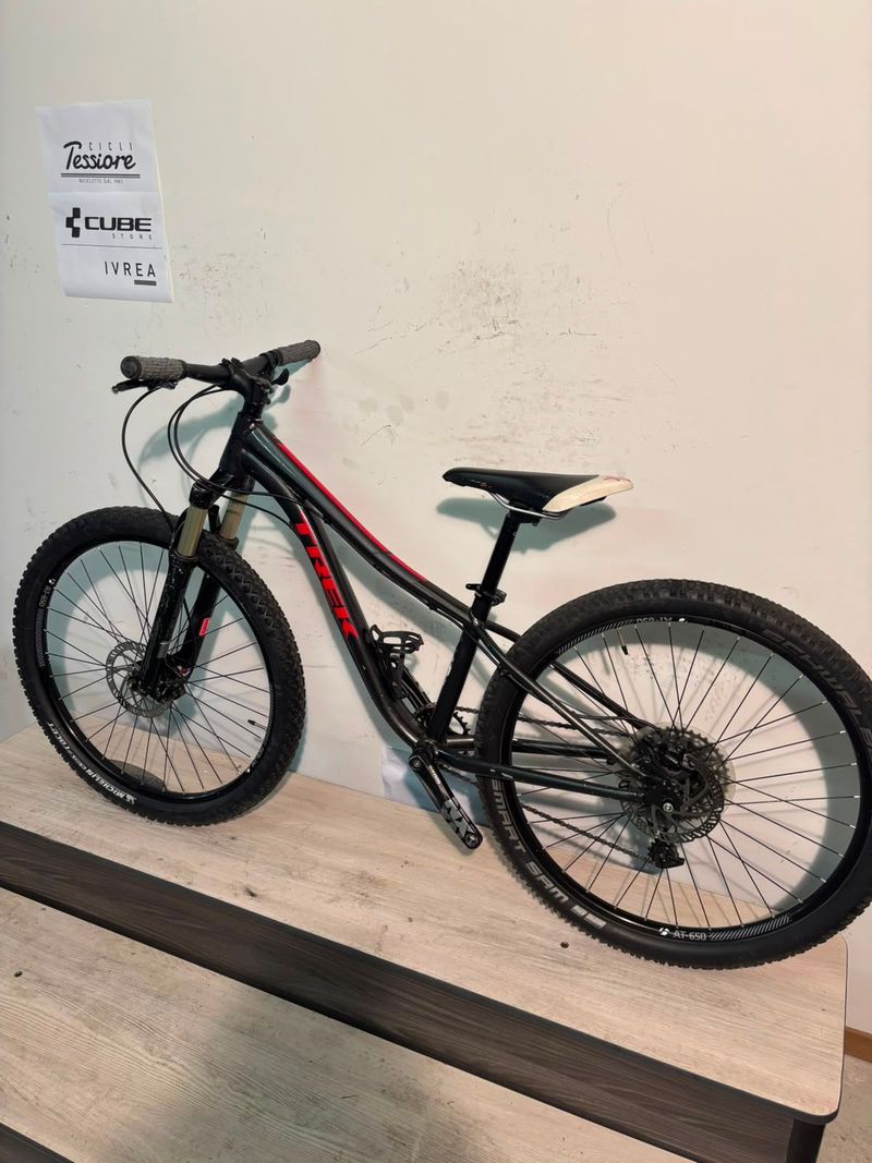Used Trek Superfly 26 2019 2019 Youth, Light Gray — image 5 of 12