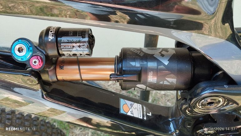 Použité Pivot PHOENIX 29 Race Zee 2024 2024 Mountainbike — obrázek 6 z 8