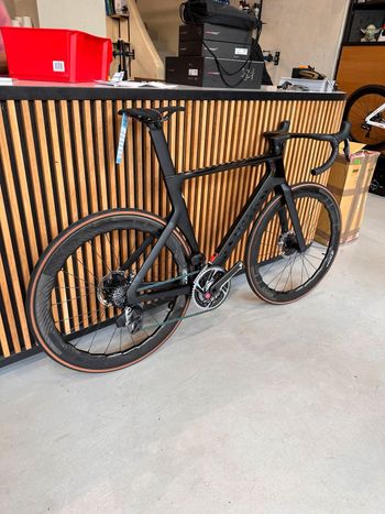 Used Canyon Aeroad SLX 2023 Road & Gravel, Black — image 2 of 4