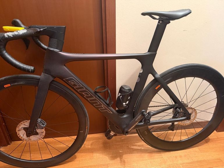 Używany Giant Propel Advanced Pro Disc 1 2021 2021 Road & Gravel — zdjęcie 1 z 3