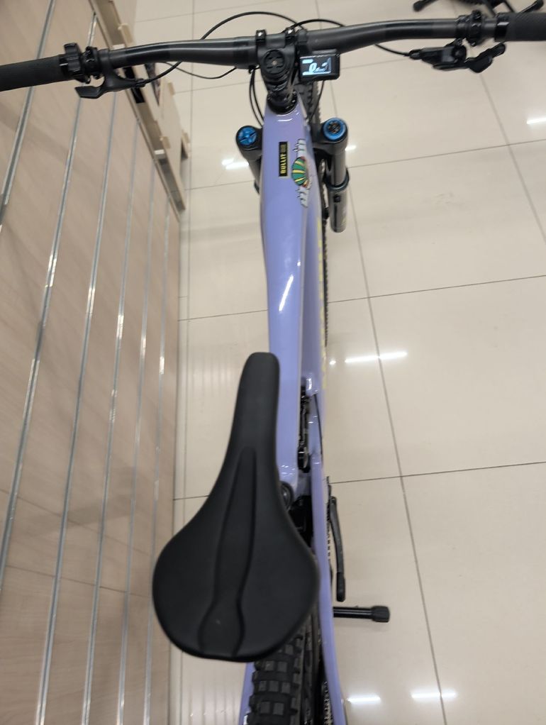 Tweedehands Santa Cruz Bullit XT Air / Carbon CC / MX 2021 2021 Mountainbike — afbeelding 5 van 8