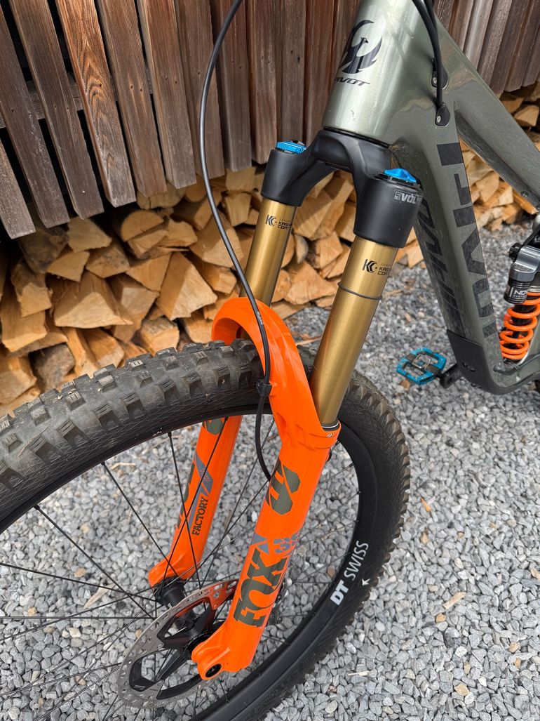 Brugt Pivot Firebird 29 Team XTR 2023 2023 Mountainbike — billede 10 af 19