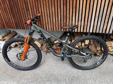 Brugt Pivot Firebird 29 Team XTR 2023 2023 Mountainbike — billede 2 af 19