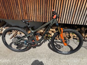 Brugt Pivot Firebird 29 Team XTR 2023 2023 Mountainbike — billede 1 af 19