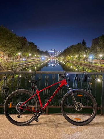 Used Trek Marlin 5 Gen 3 2026 2026 Mountainbike, Red, 27.5, 29 — image 12 of 13