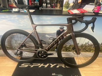 Używany Giant Propel Advanced 1 2024 2024 Road & Gravel