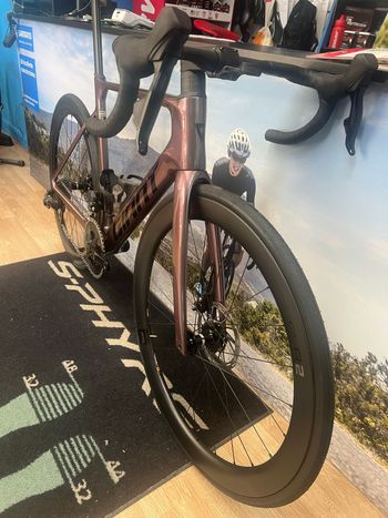 Używany Giant Propel Advanced 1 2024 2024 Road & Gravel — zdjęcie 7 z 7
