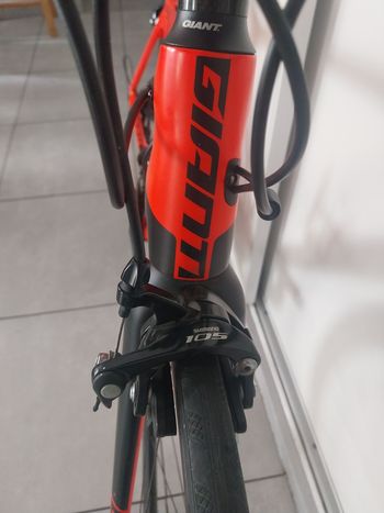 Używany Giant TCR Advanced 2 2017 2017 Road & Gravel — zdjęcie 2 z 3