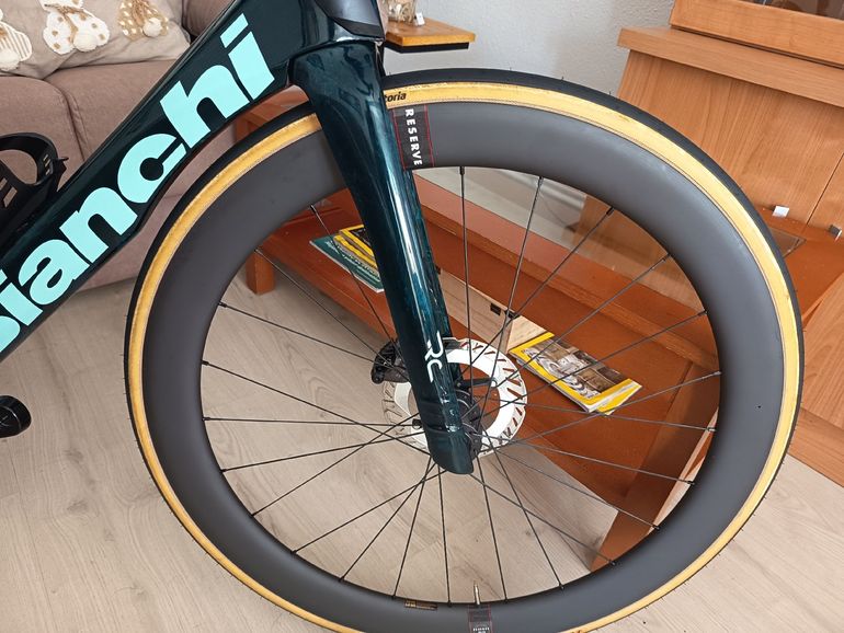 Używany BIANCHI OLTRE RC REPARTO CORSE EDICIÓN LIMITADA 140 TH ANIVERSARIO CUADRO 001 EXCLUSIVO TOPE GAMA ❗ Custom Shimano Ultegra Di2 2026 Road & Gravel — zdjęcie 4 z 22