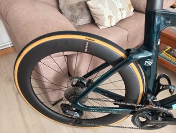 Używany BIANCHI OLTRE RC REPARTO CORSE EDICIÓN LIMITADA 140 TH ANIVERSARIO CUADRO 001 EXCLUSIVO TOPE GAMA ❗ Custom Shimano Ultegra Di2 2026 Road & Gravel — zdjęcie 6 z 22