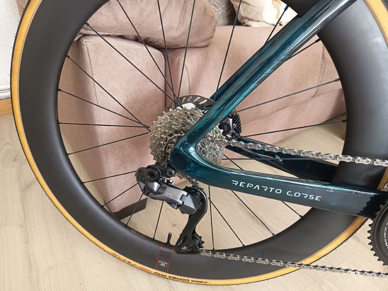 Używany BIANCHI OLTRE RC REPARTO CORSE EDICIÓN LIMITADA 140 TH ANIVERSARIO CUADRO 001 EXCLUSIVO TOPE GAMA ❗ Custom Shimano Ultegra Di2 2026 Road & Gravel — zdjęcie 2 z 22